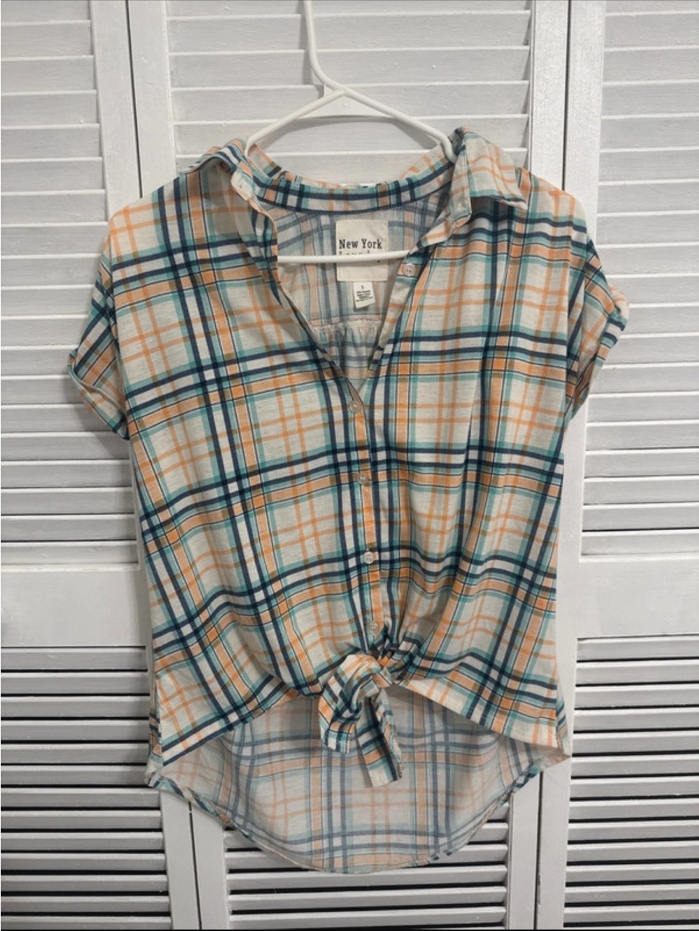 New York Laundry Teal & Peach Plaid Tie-Front Button Down